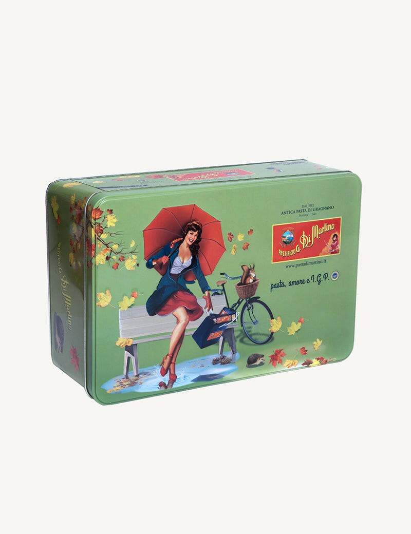Autumn tin box with pin-up 